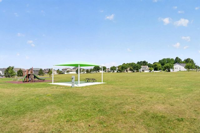 545 Big Bend WAY, Hartford, WI 53027