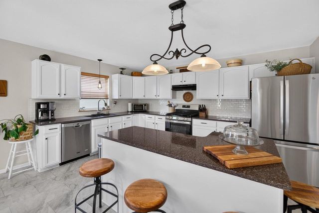 545 Big Bend WAY, Hartford, WI 53027