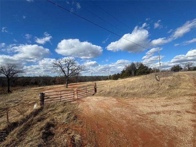 665 Autumn Woods Farm RD, Coyle, OK 73027