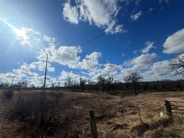 665 Autumn Woods Farm RD, Coyle, OK 73027