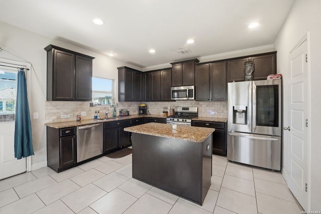 855 Lambshead Draw, San Antonio, TX 78245