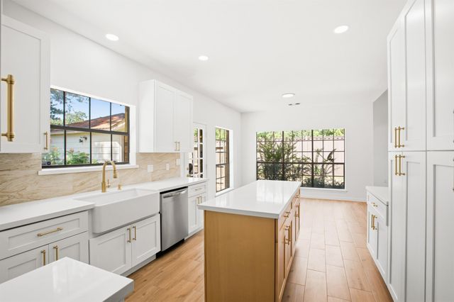 18319 Oakhampton Drive, Houston, TX 77084
