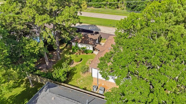 18319 Oakhampton Drive, Houston, TX 77084