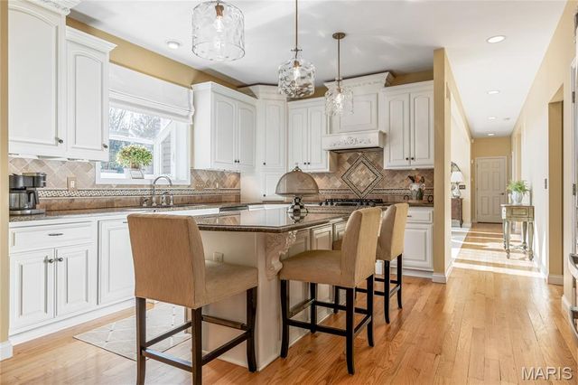 1199 August Lake Drive, Defiance, MO 63341