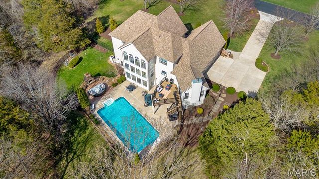 1199 August Lake Drive, Defiance, MO 63341