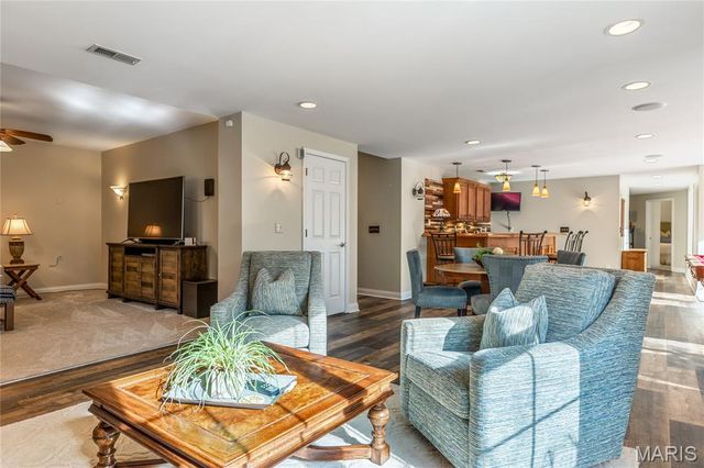 1199 August Lake Drive, Defiance, MO 63341