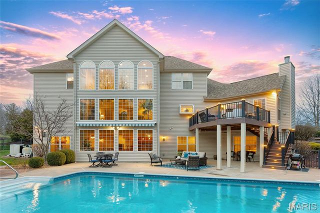 1199 August Lake Drive, Defiance, MO 63341