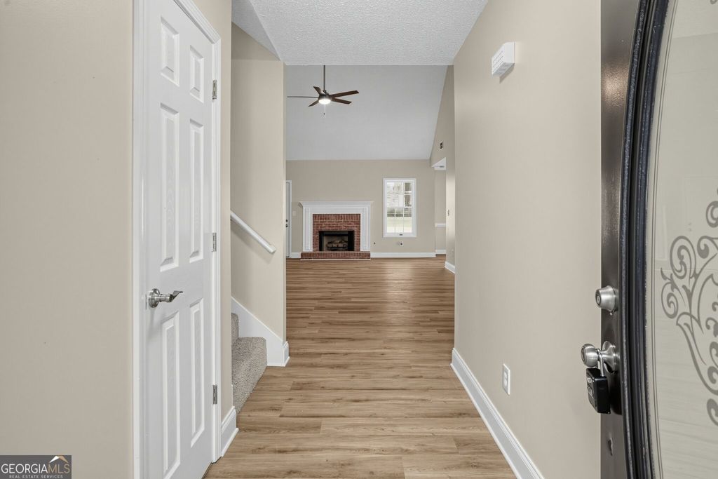 1512 Queen Elizabeth Drive, Locust Grove, GA 30248 — photo 3