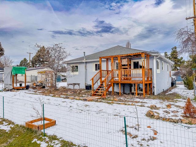 302 McCourt Street, Klamath Falls, OR 97601