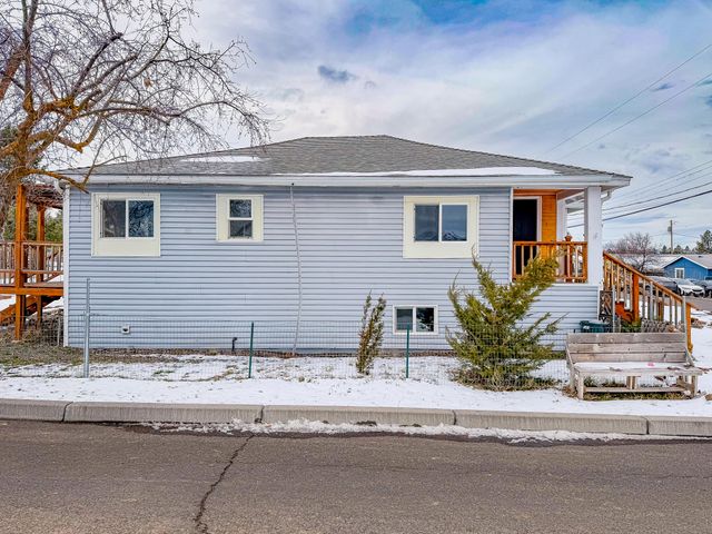 302 McCourt Street, Klamath Falls, OR 97601