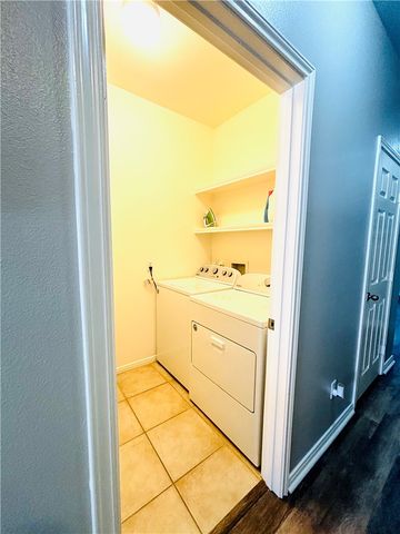 14878 Granada Dr 304, Corpus Christi, TX 78418