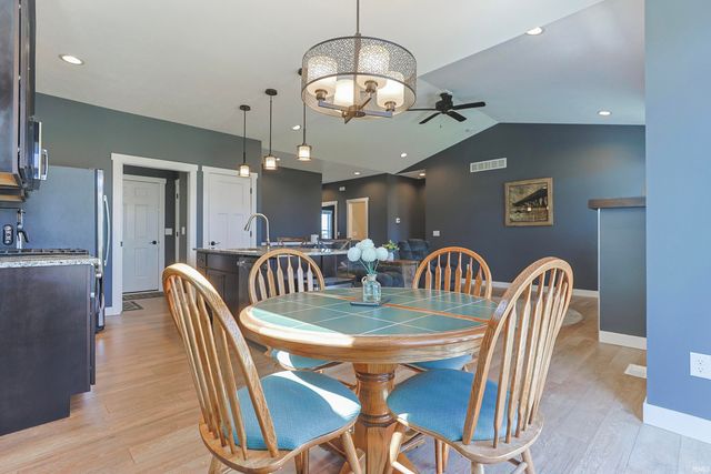 1124 Wellsley Court, Mishawaka, IN 46544