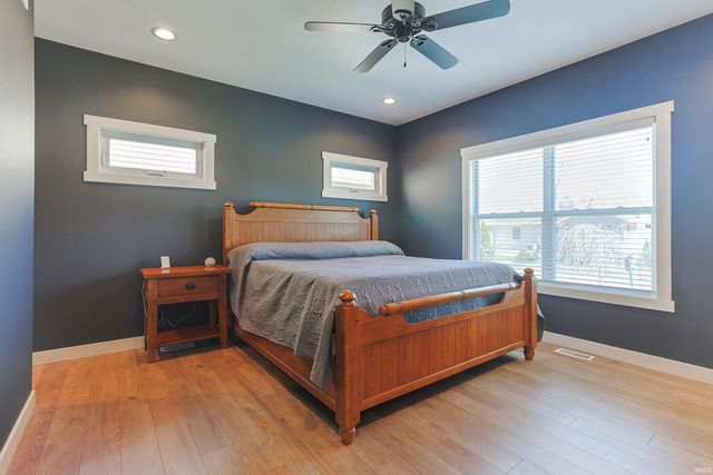 1124 Wellsley Court, Mishawaka, IN 46544