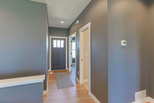 1124 Wellsley Court, Mishawaka, IN 46544