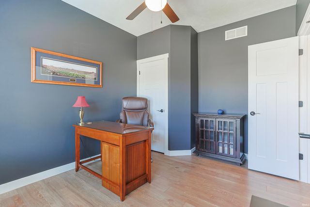 1124 Wellsley Court, Mishawaka, IN 46544