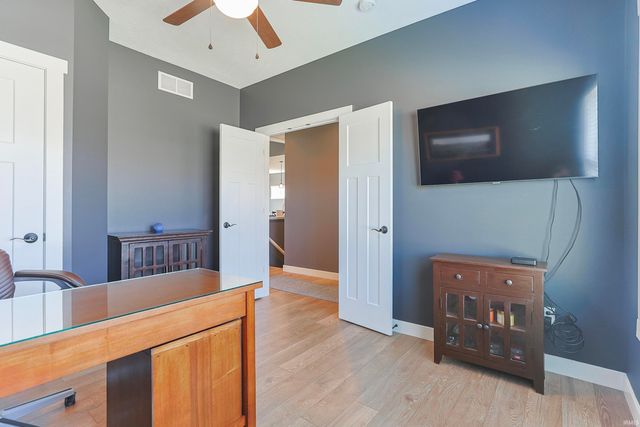 1124 Wellsley Court, Mishawaka, IN 46544