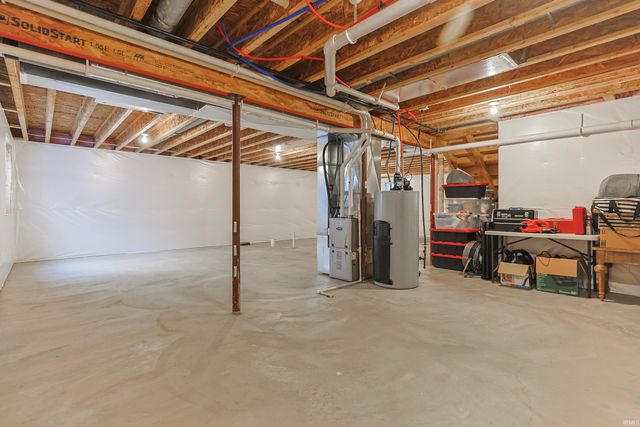 1124 Wellsley Court, Mishawaka, IN 46544