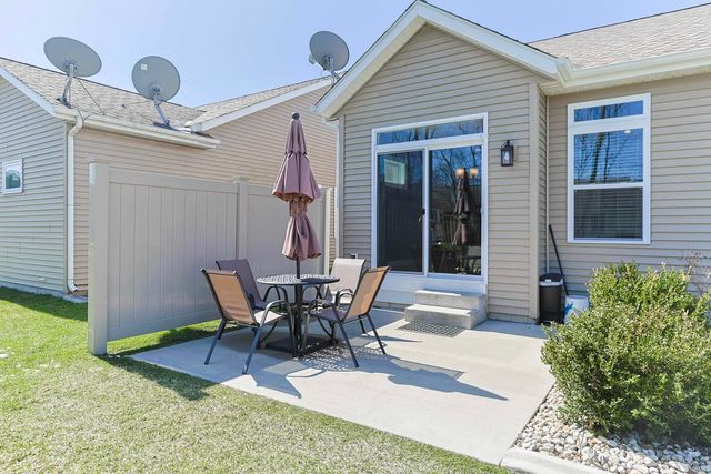 1124 Wellsley Court, Mishawaka, IN 46544