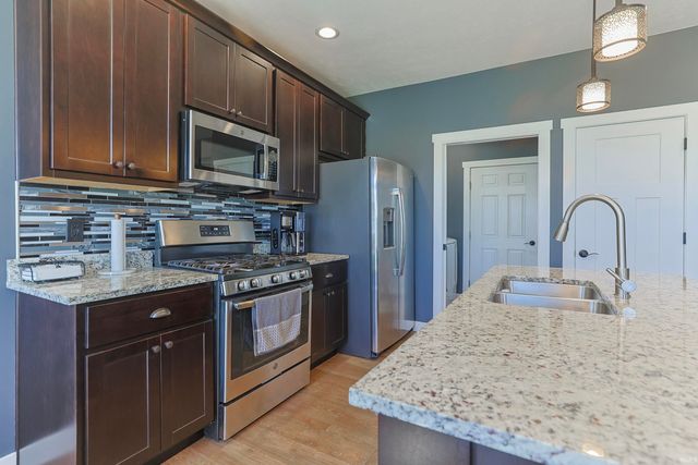 1124 Wellsley Court, Mishawaka, IN 46544