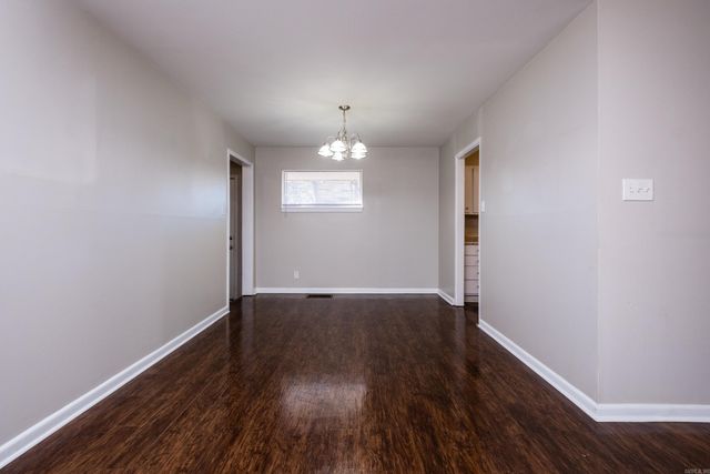 15 Berkshire Drive, Little Rock, AR 72204