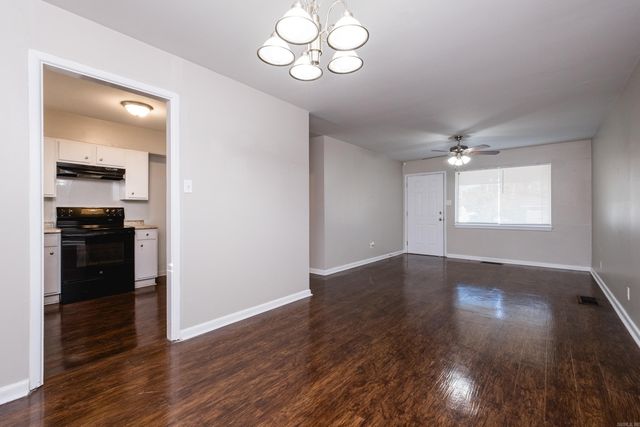 15 Berkshire Drive, Little Rock, AR 72204