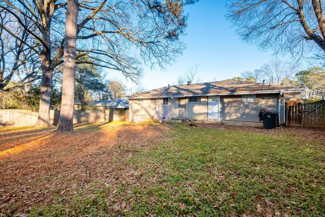 15 Berkshire Drive, Little Rock, AR 72204