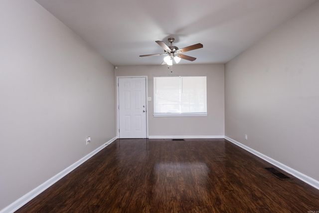 15 Berkshire Drive, Little Rock, AR 72204