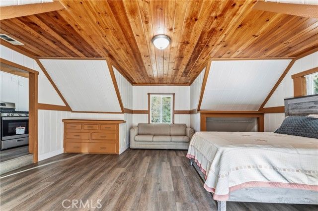 22849 Juniper, Crestline, CA 92325