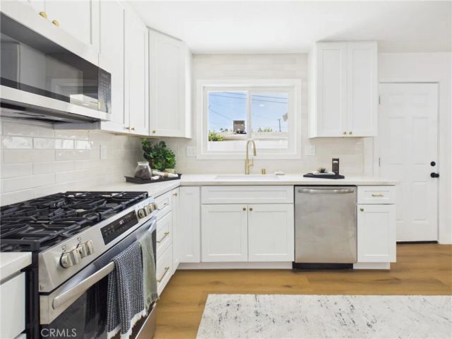 17632 E Woodcroft, Azusa, CA 91702