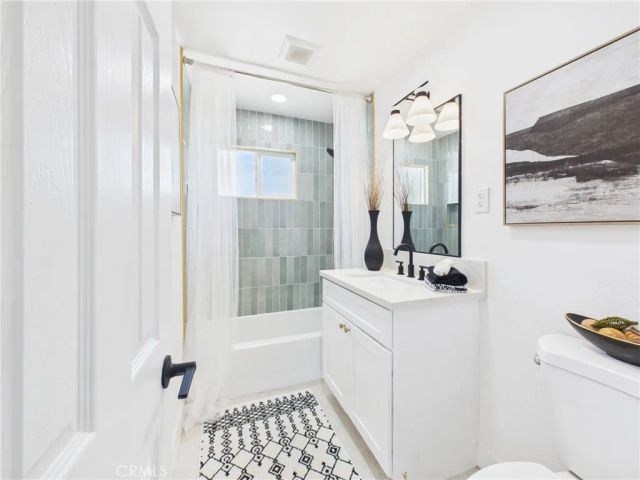 17632 E Woodcroft, Azusa, CA 91702
