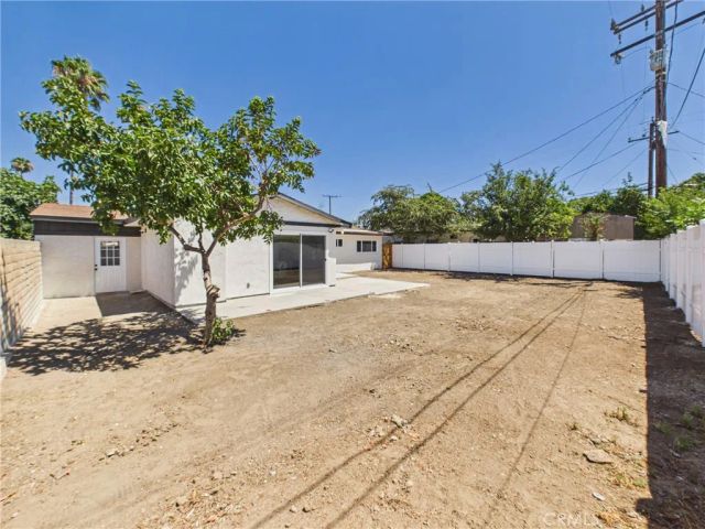 17632 E Woodcroft, Azusa, CA 91702
