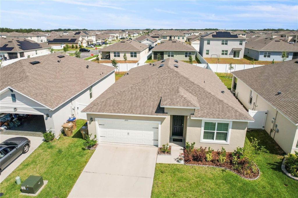 Image 2 of property listing at 1975 CACUTTA WAY, Kissimmee, FL 34744
