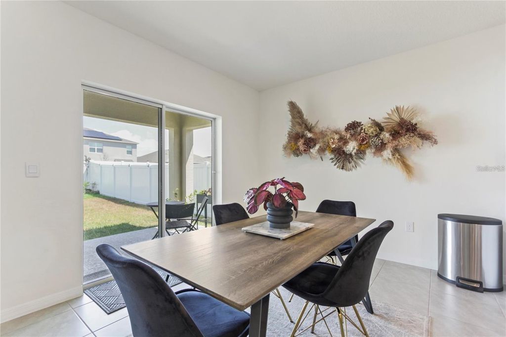 Image 11 of property listing at 1975 CACUTTA WAY, Kissimmee, FL 34744