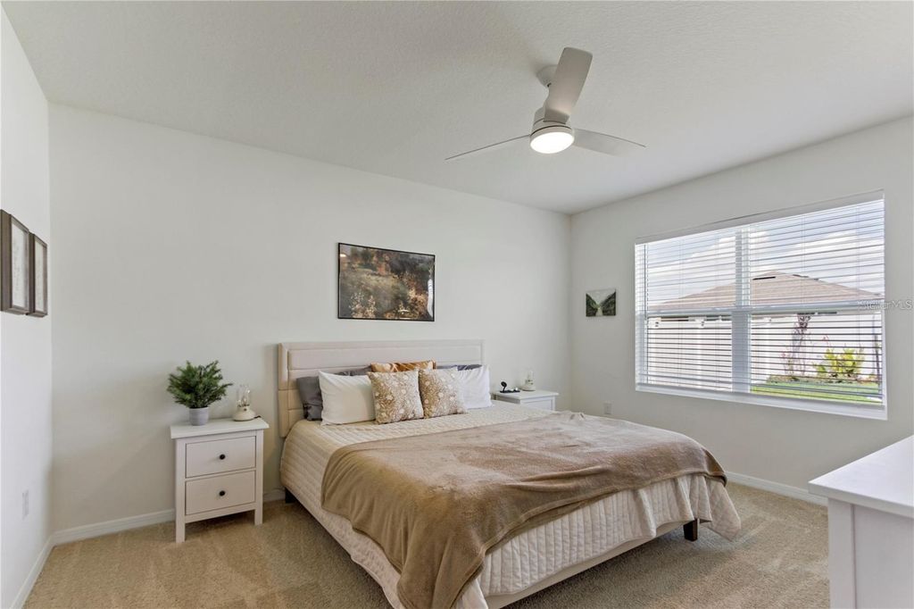 Image 17 of property listing at 1975 CACUTTA WAY, Kissimmee, FL 34744