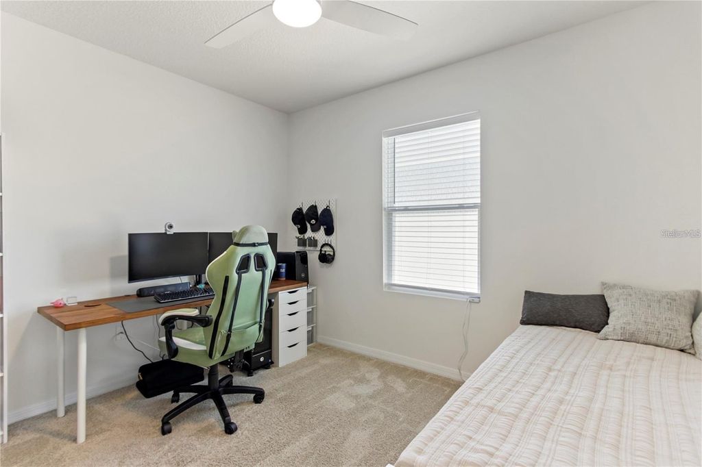 Image 31 of property listing at 1975 CACUTTA WAY, Kissimmee, FL 34744