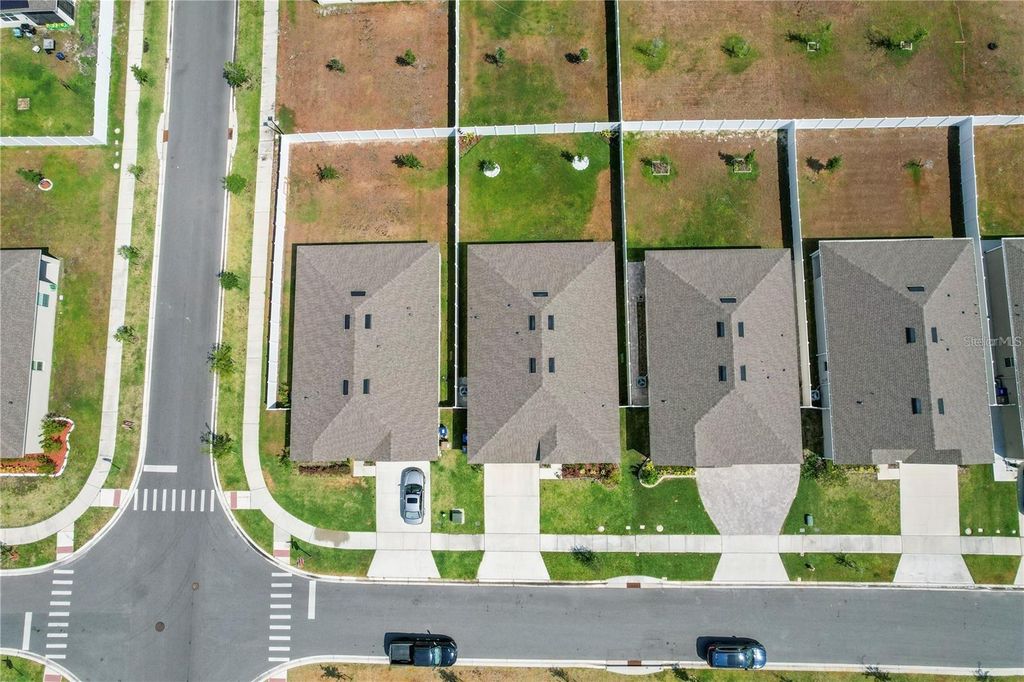 Image 38 of property listing at 1975 CACUTTA WAY, Kissimmee, FL 34744