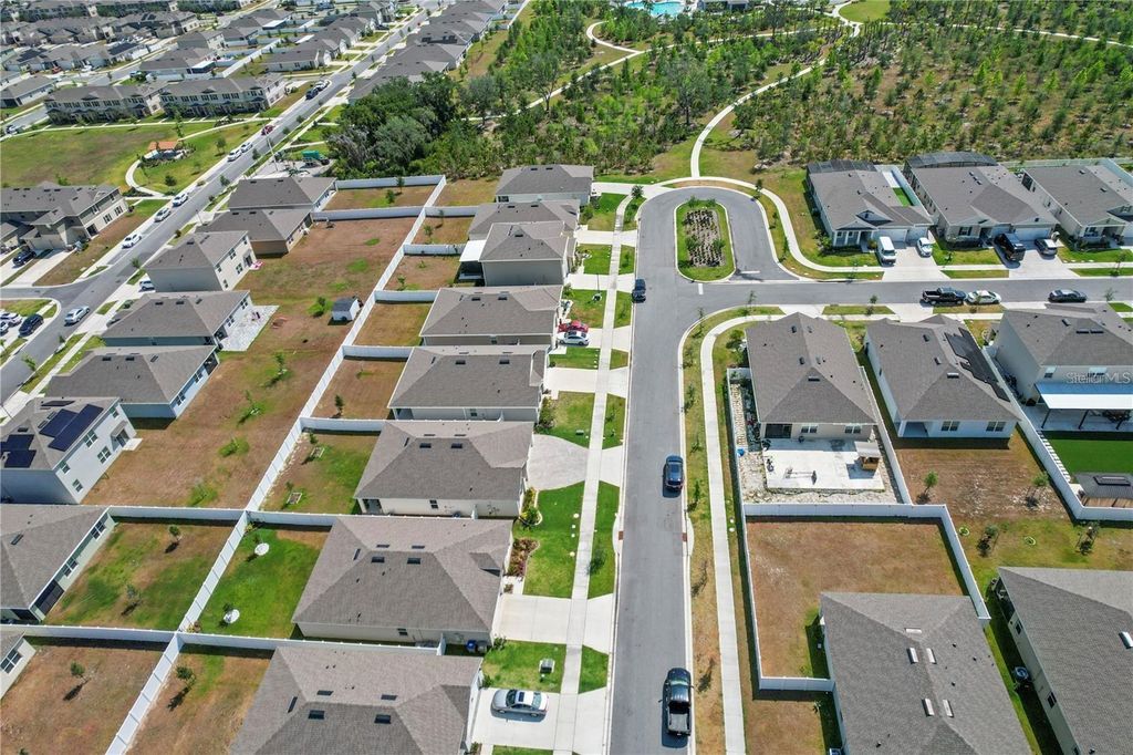 Image 39 of property listing at 1975 CACUTTA WAY, Kissimmee, FL 34744