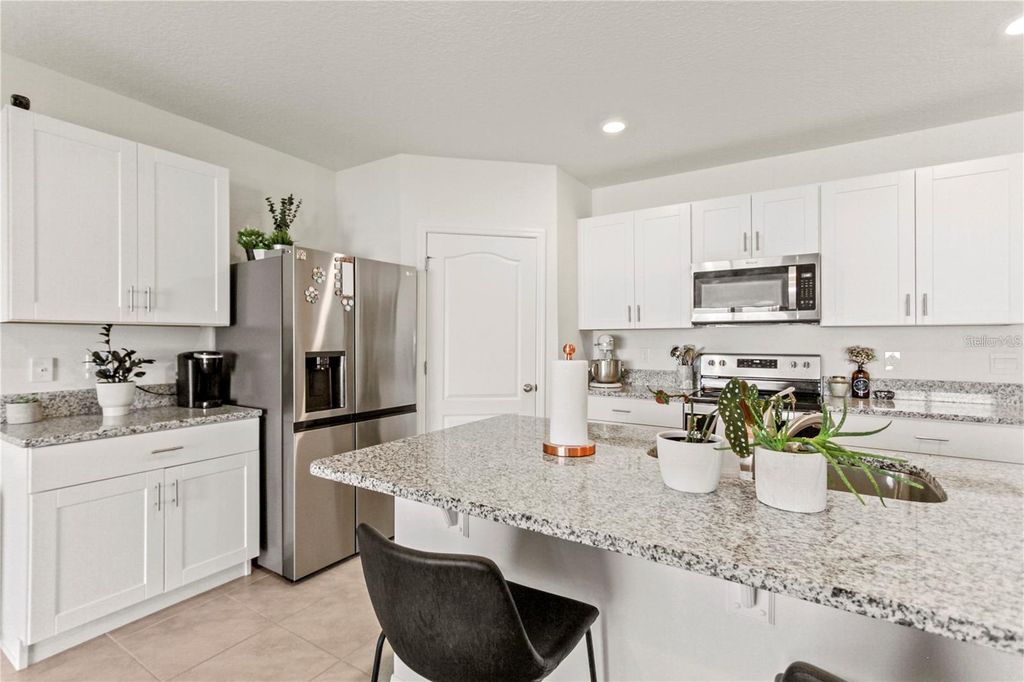 Image 9 of property listing at 1975 CACUTTA WAY, Kissimmee, FL 34744