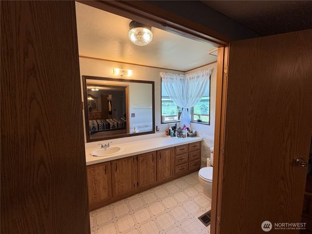 731 Thomas Road, Ellensburg, WA 98926