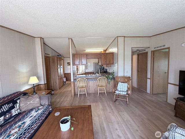 731 Thomas Road, Ellensburg, WA 98926