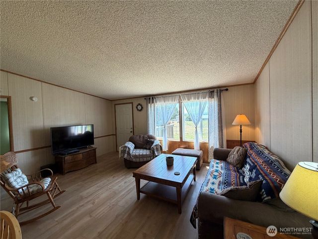 731 Thomas Road, Ellensburg, WA 98926