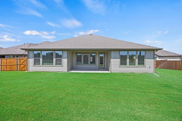 718 Tinsley Meadows Drive, Van Alstyne, TX 75495