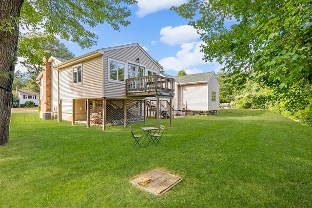 9 Oak Drive, Plainville, MA 02762