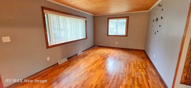 1908 Oxford Street, Saginaw, MI 48602