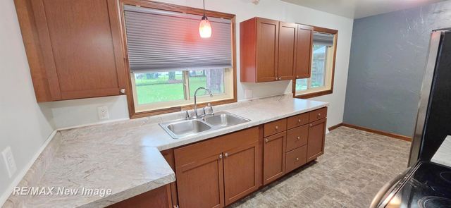 1908 Oxford Street, Saginaw, MI 48602