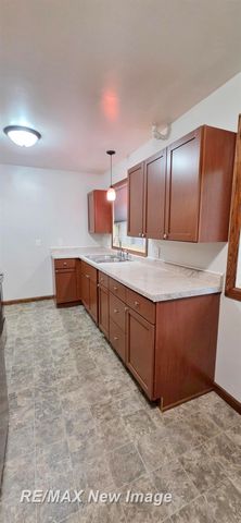 1908 Oxford Street, Saginaw, MI 48602