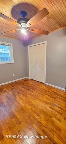 1908 Oxford Street, Saginaw, MI 48602