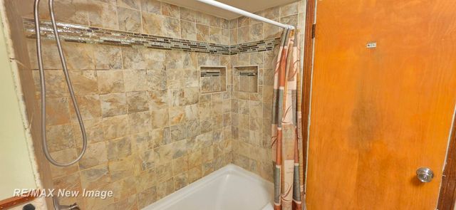 1908 Oxford Street, Saginaw, MI 48602