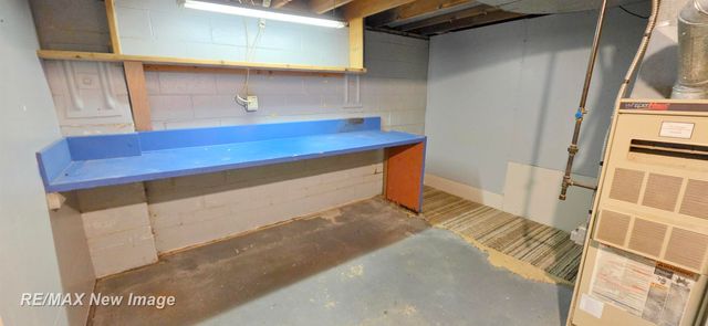 1908 Oxford Street, Saginaw, MI 48602