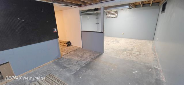 1908 Oxford Street, Saginaw, MI 48602